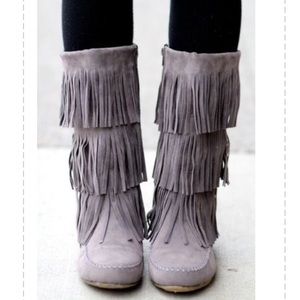 Minnetonka grey suede boots!!